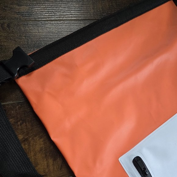 Trainual Ironman 70.3 Indian Wells Quinta Orange Triathlon Waterproof Dry Bag - Picture 3 of 10